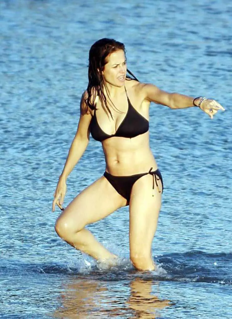 Bikini-Images-of-Kelly-Preston