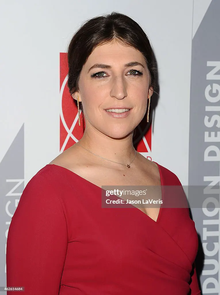 Bikini-Pictures-of-Mayim-Bialik