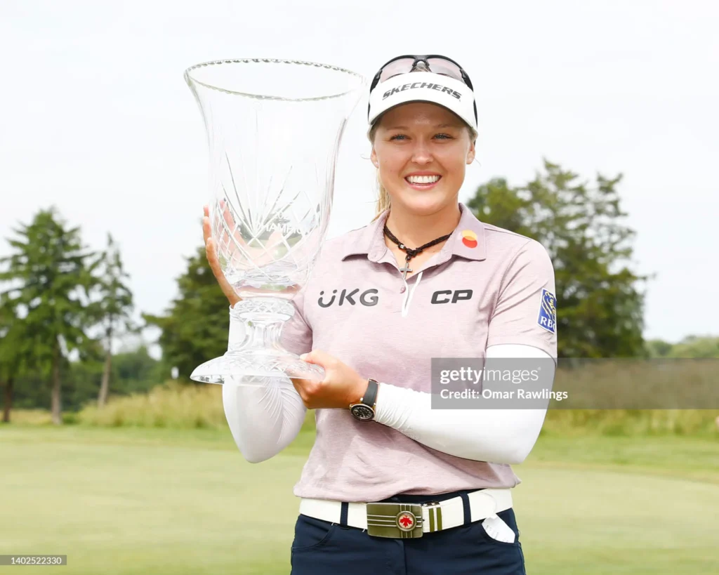 Brooke-Henderson-Pics