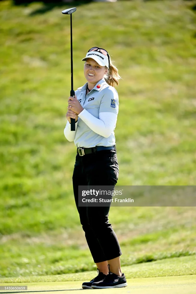 Brooke-Henderson-Sexy-Looks