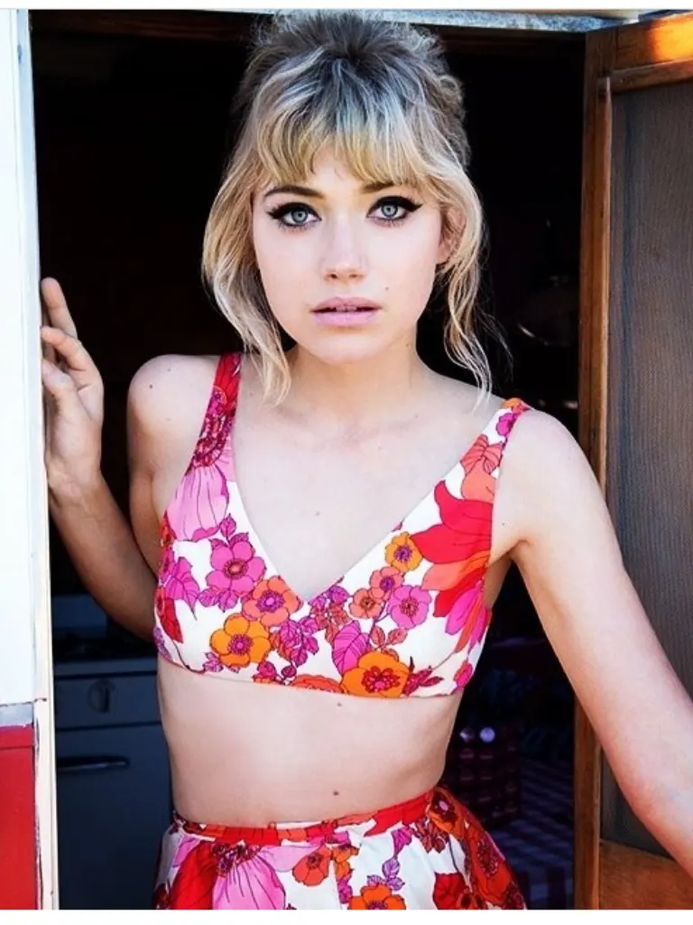 Imogen-Poots-Bathing-Suit-Images