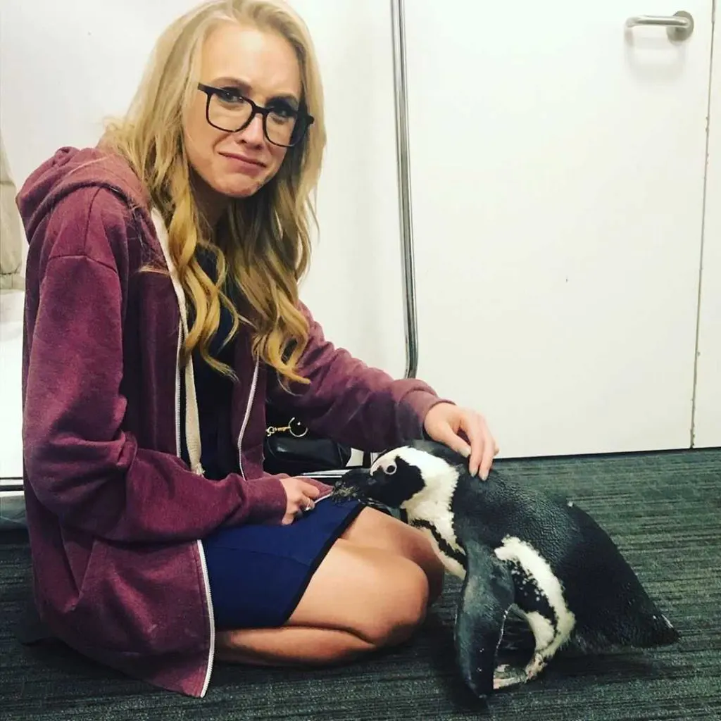 Kat-Timpf-Sexy-Pics