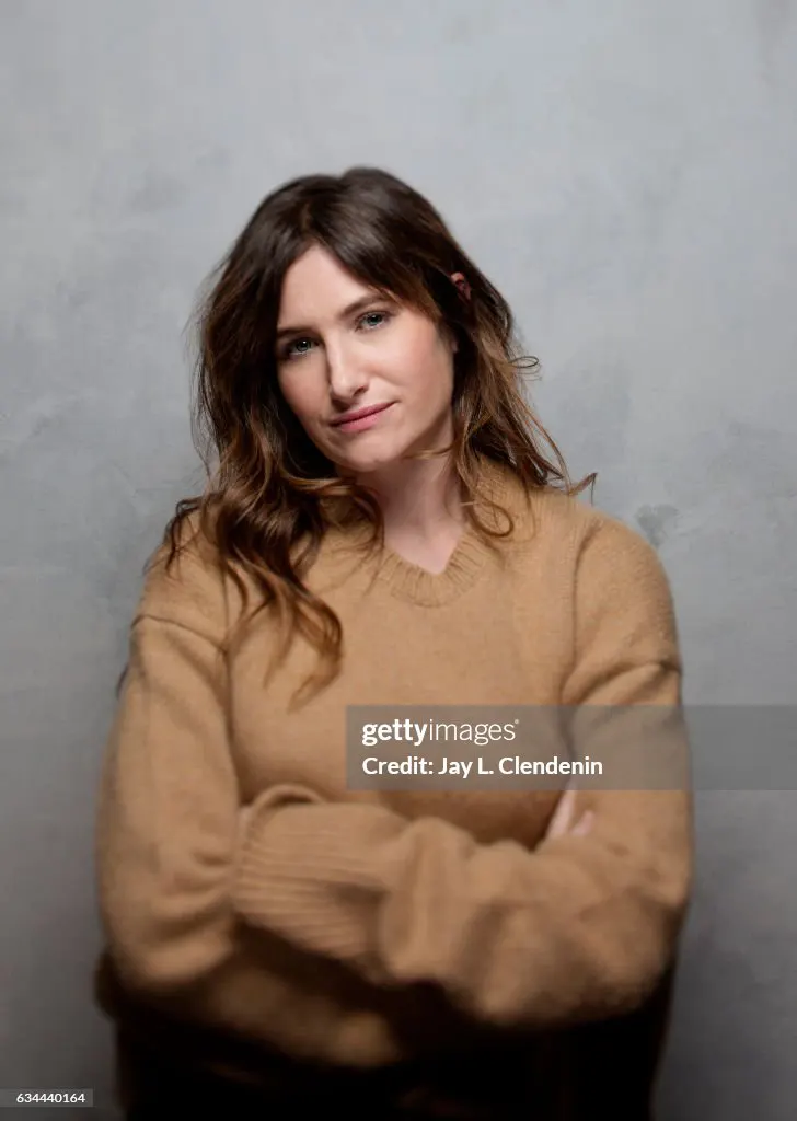 Kathryn-Hahn-Looks