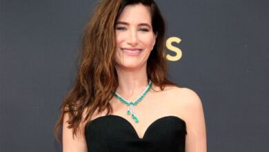 kathryn-hahn-hot-and-sexy-bikini-pictures