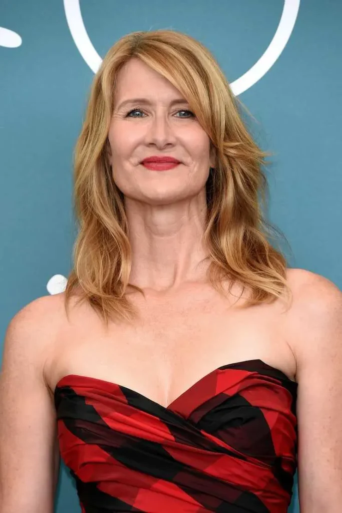 Laura-Dern-Bikini-Images