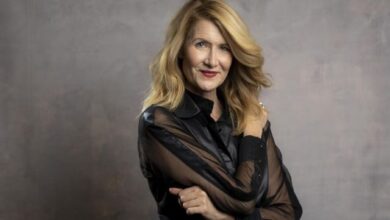 laura-dern-sexy-and-hot-bikini-pictures