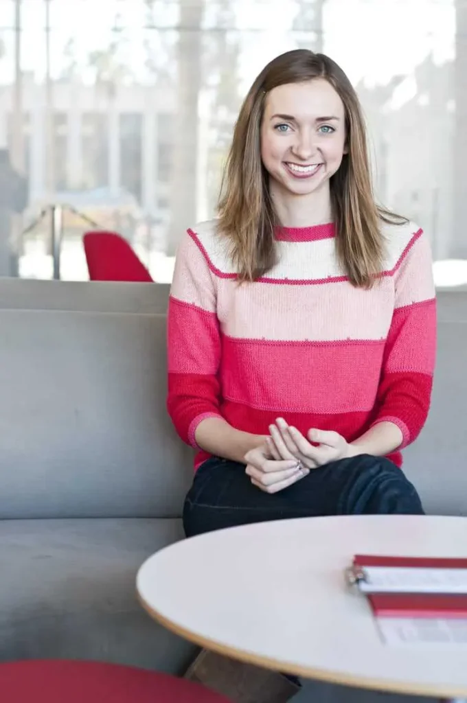 Lauren-Lapkus-Bikini-Pics