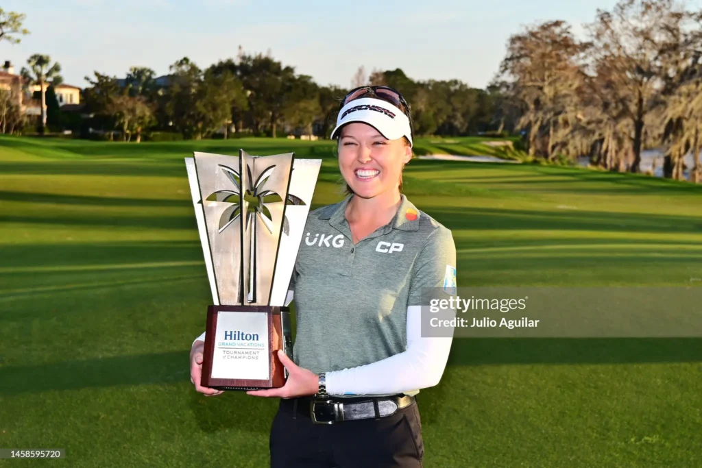 Looks-of-Brooke-Henderson