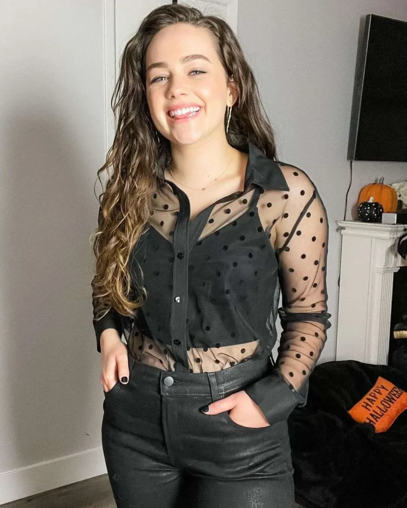 Looks-of-Mary-Mouser