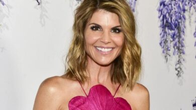 lori-loughlin-hot-and-sexy-bikini-pictures