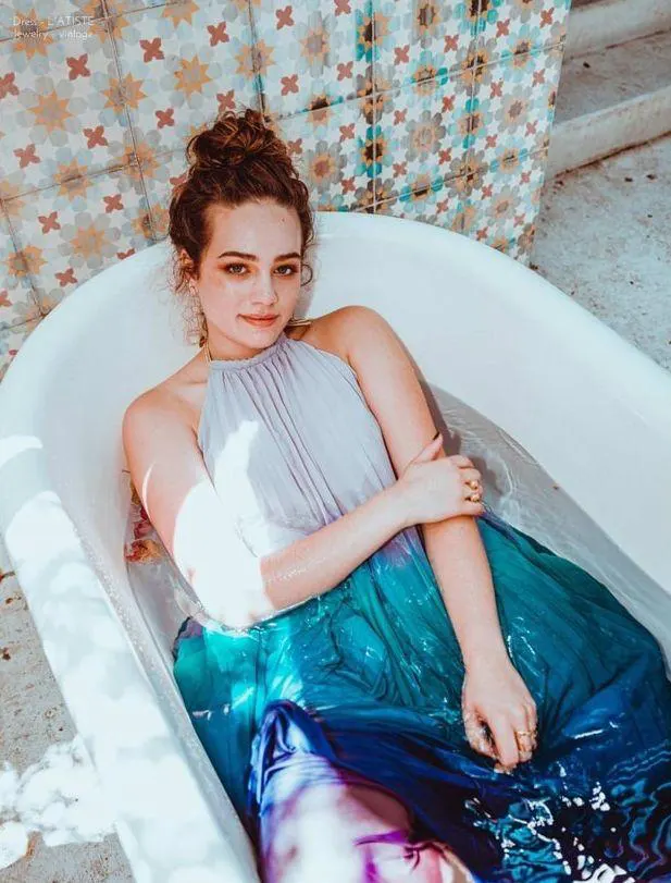 Mary-Mouser-Bathing-Suit-Photos