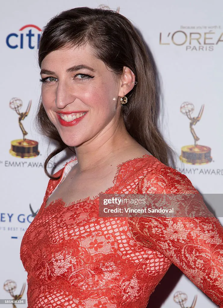 Mayim-Bialik-Bikini-Pictures