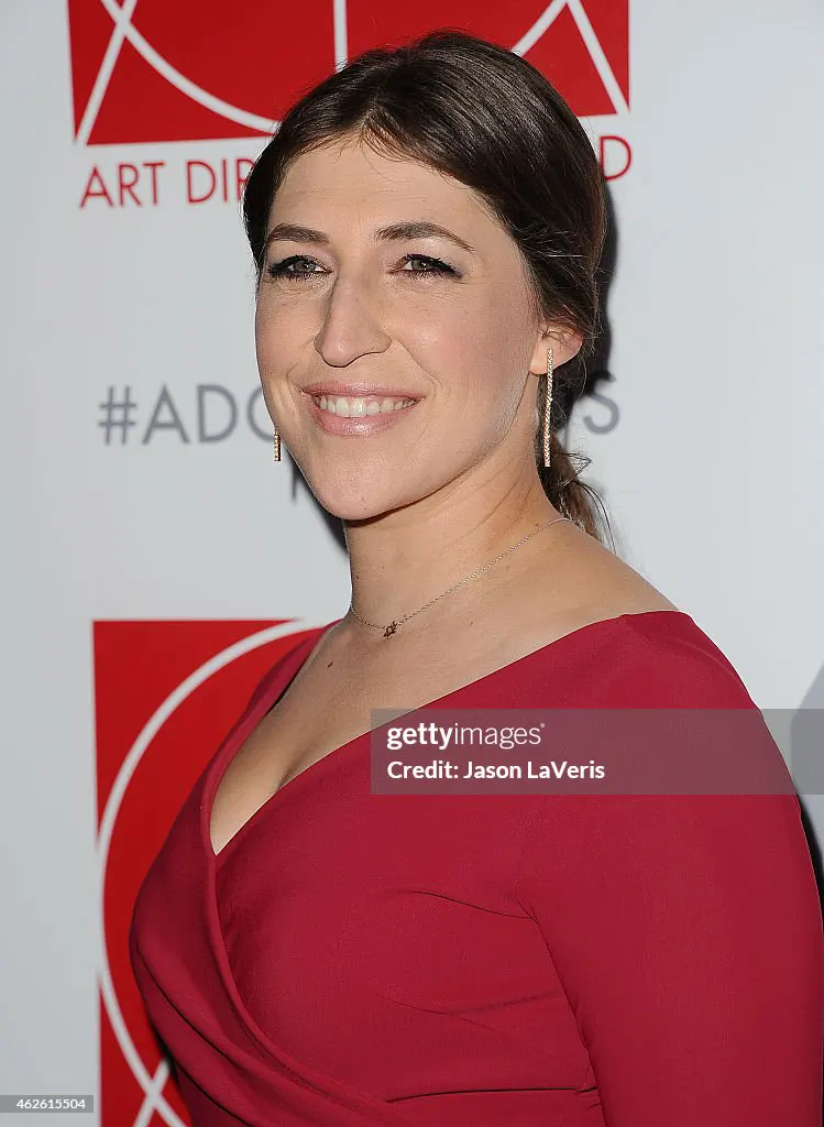 Mayim-Bialik-Hot-Photos