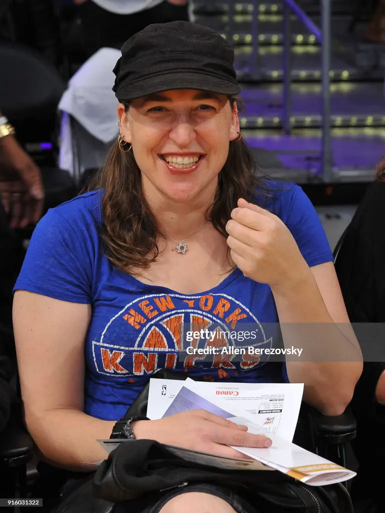 Mayim-Bialik-Hot-Pics