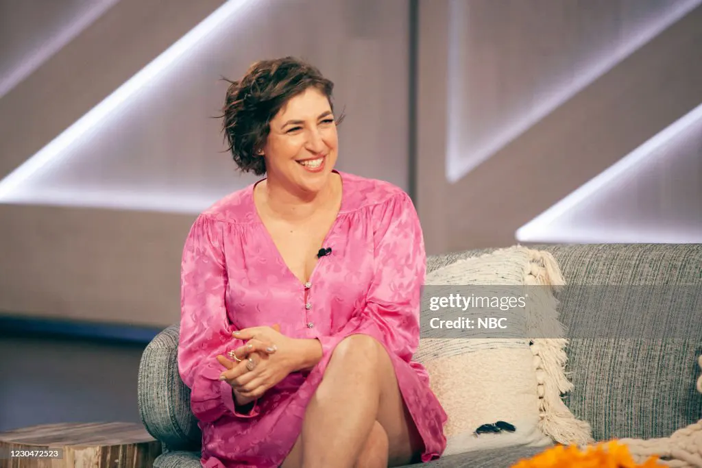 Mayim-Bialik-Sexy-Photos