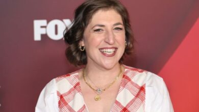 mayim-bialik-sexy-and-hot-bikini-pictures