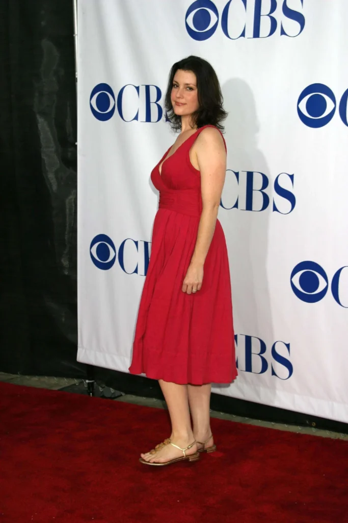 Melanie-Lynskey-Sexy-Pictures