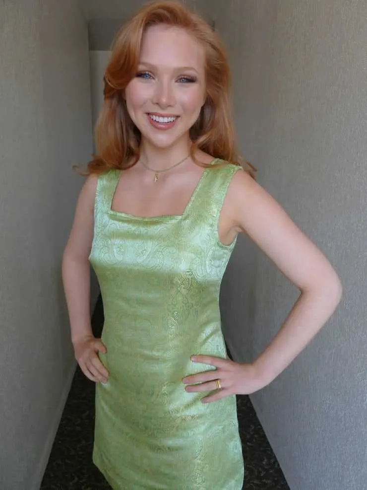 Molly-Quinn-Hot-Images