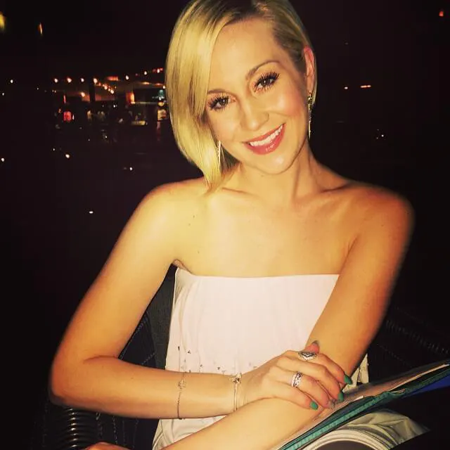 Photos-of-Kellie-Pickler