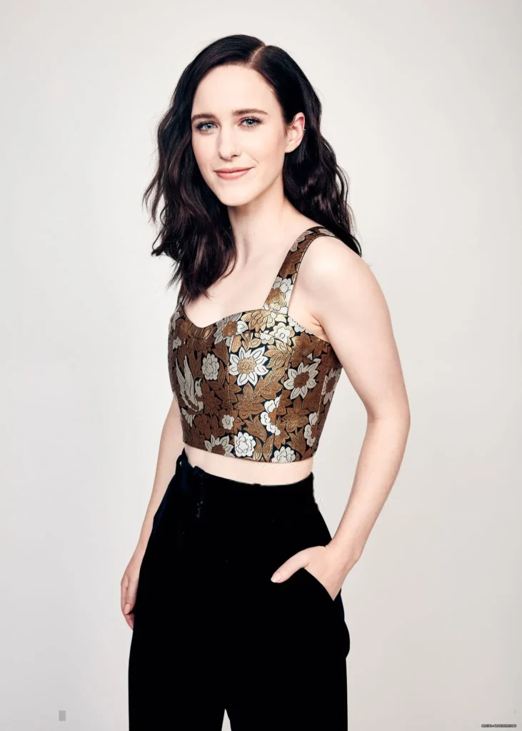 Rachel-Brosnahan-Hot-Looks