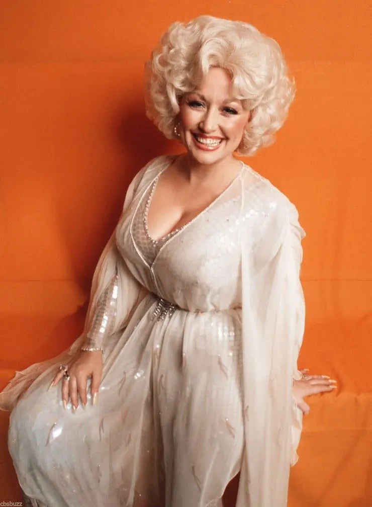 Sexy-Images-of-Dolly-Parton