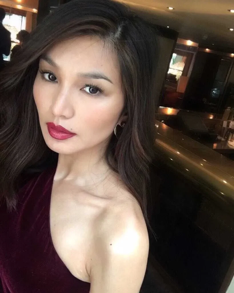 Sexy-Pics-of-Gemma-Chan