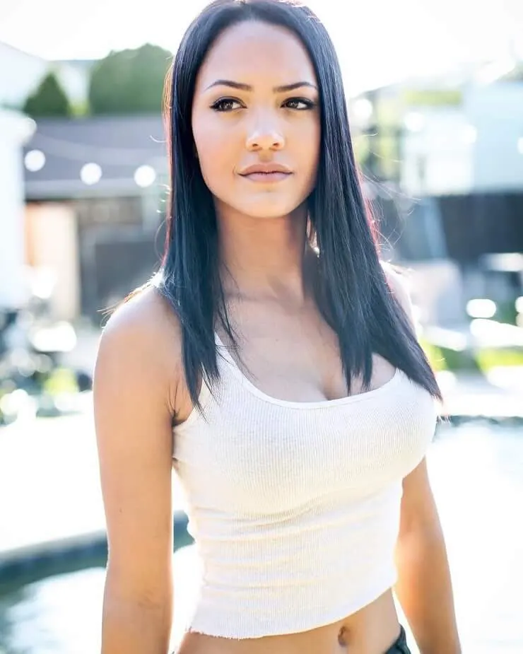 Tristin-Mays-Sexy-Looks