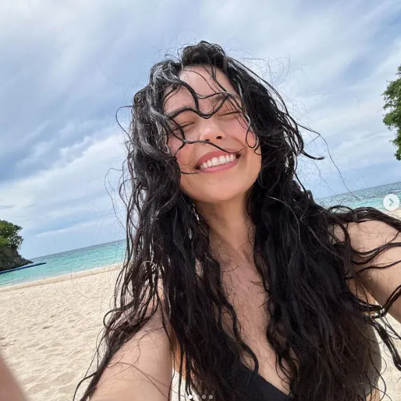 Valkyrae-Swimsuit-Looks